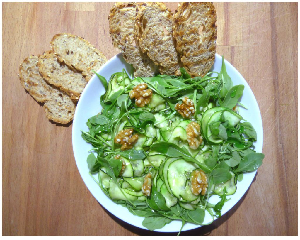 Carpaccio de Calabacín, Rúcula y Nueces – Blogueros Cocineros